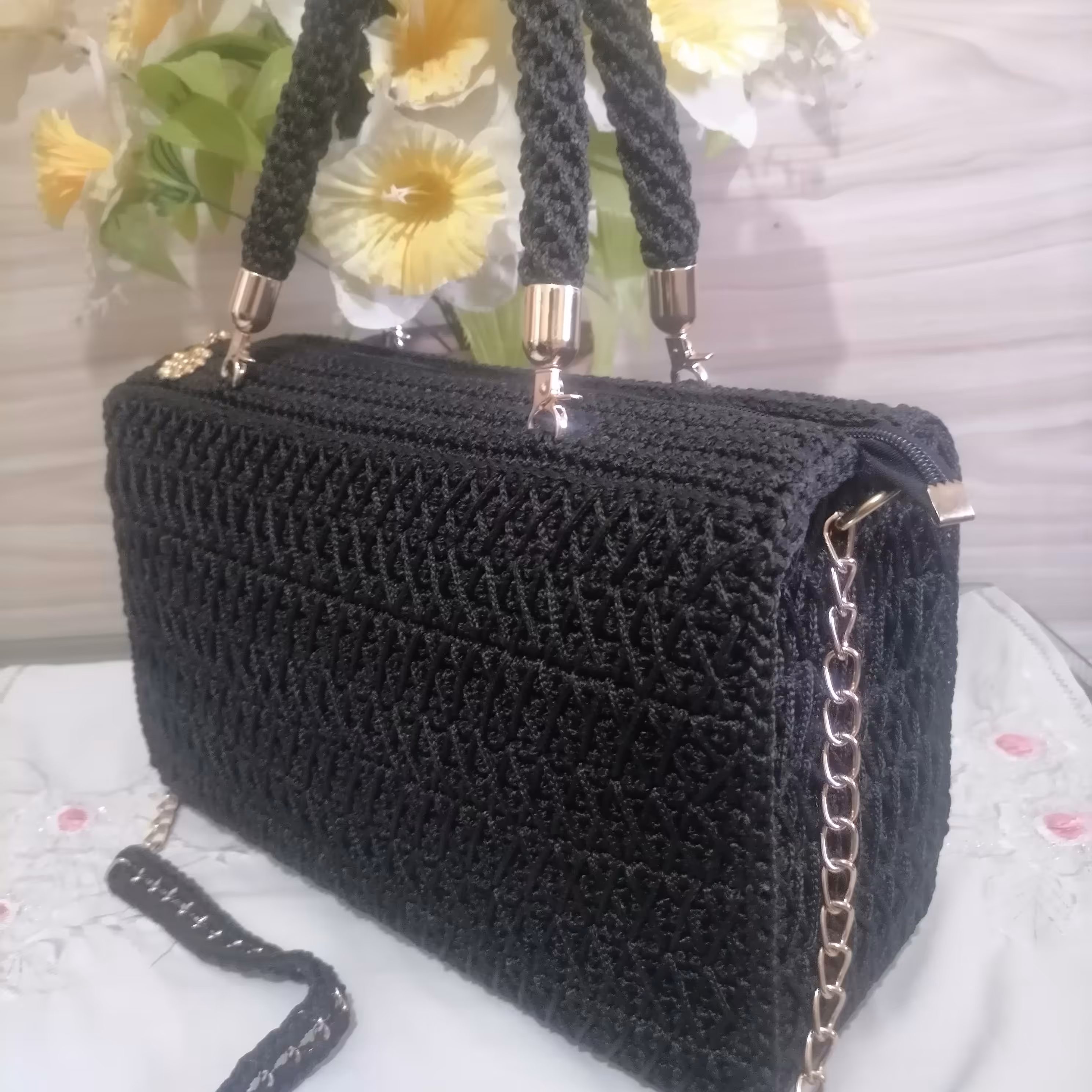 کیف دست بافت زنانه مدل صندوقی 