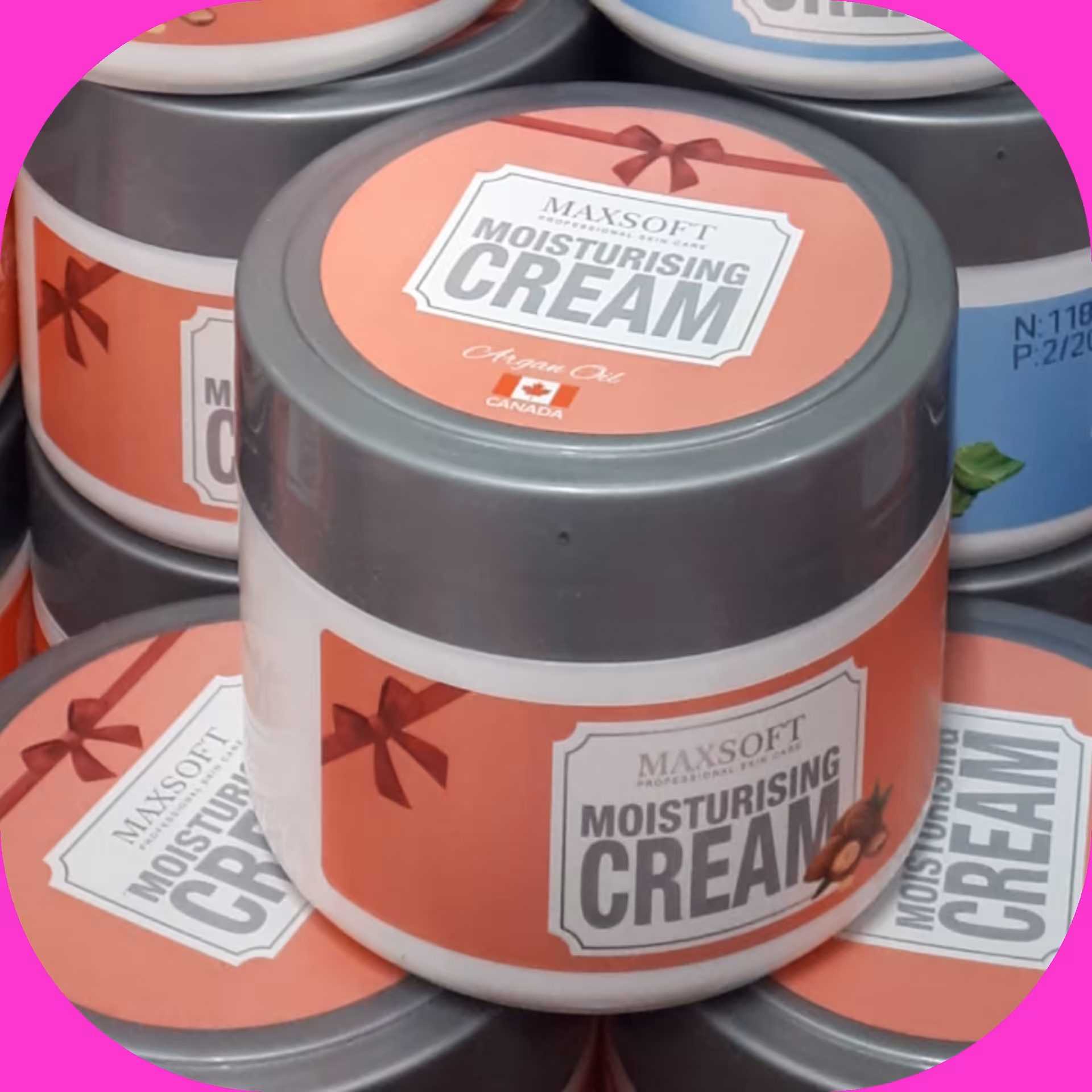 کرم آبرسان قوی و فوق العاده ((( 4444/ تومان  )))مکس سافت کاسه ای  250 میل با عصاره آرگان  