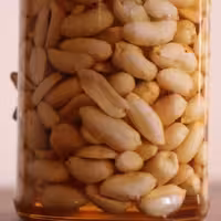 عسل مغز بادام زمینی 