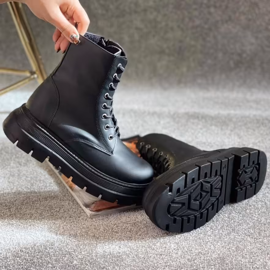 نیم بوت جدید زنانه پوتین جدید زنانه پوتین زنانه ارسال رایگان 