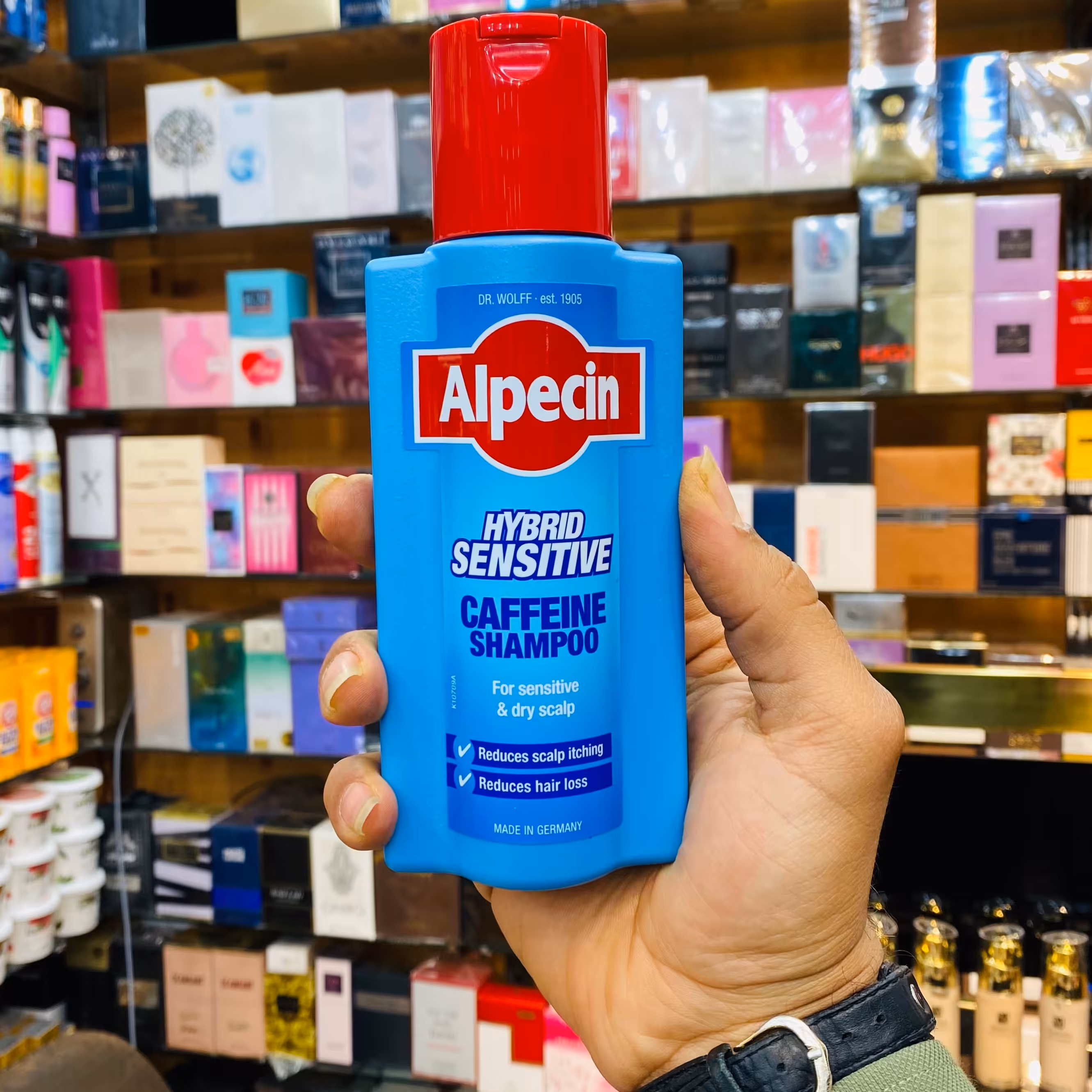 شامپو ضدریزش و آبرسان هیبرید کافئین 250میل آلپسین ا Alpecin Hybrid Caffeine Sham