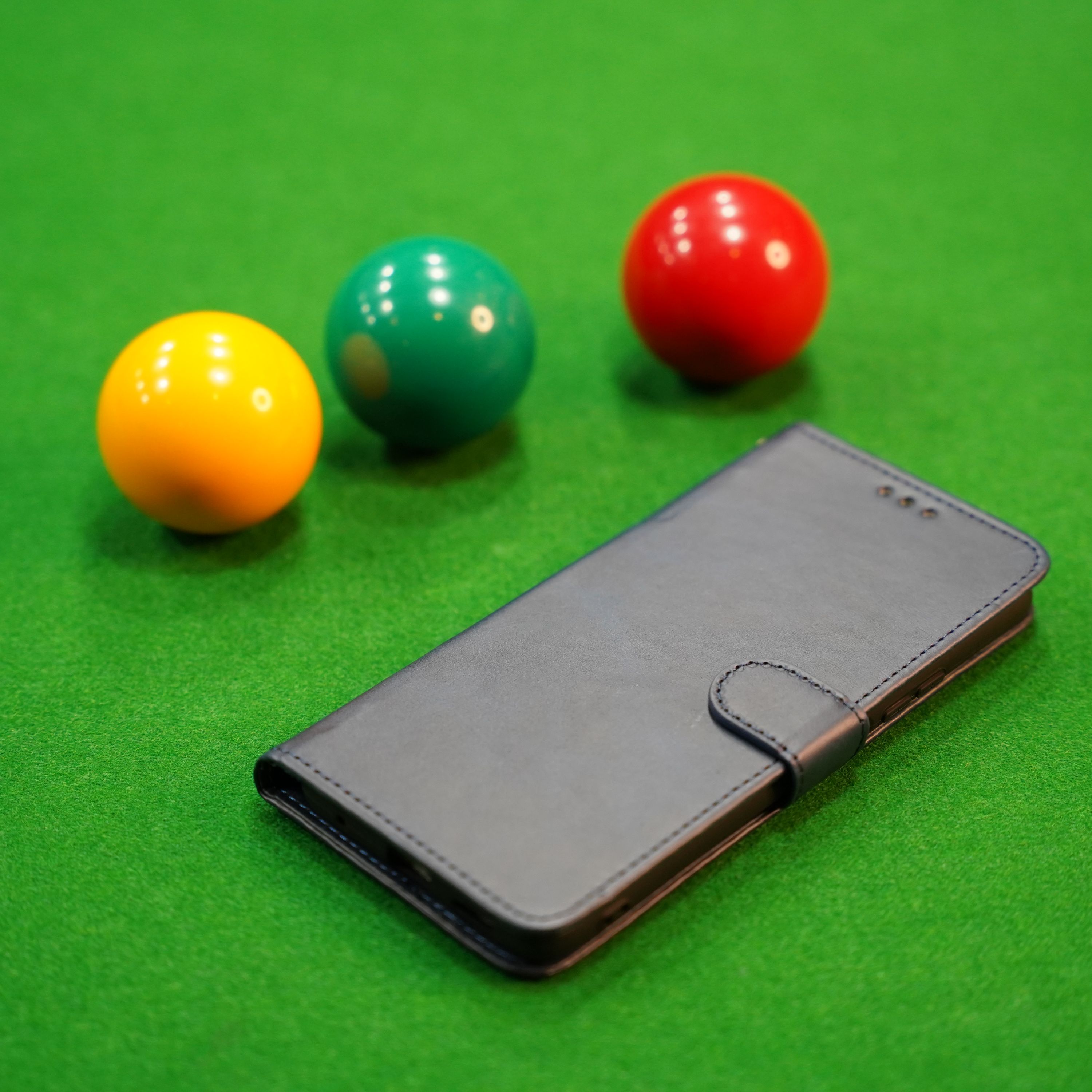 کیف کلاسوری زوبینا مدل Magnetic مناسب برای گوشی موبایل سامسونگ Galaxy J7 2016