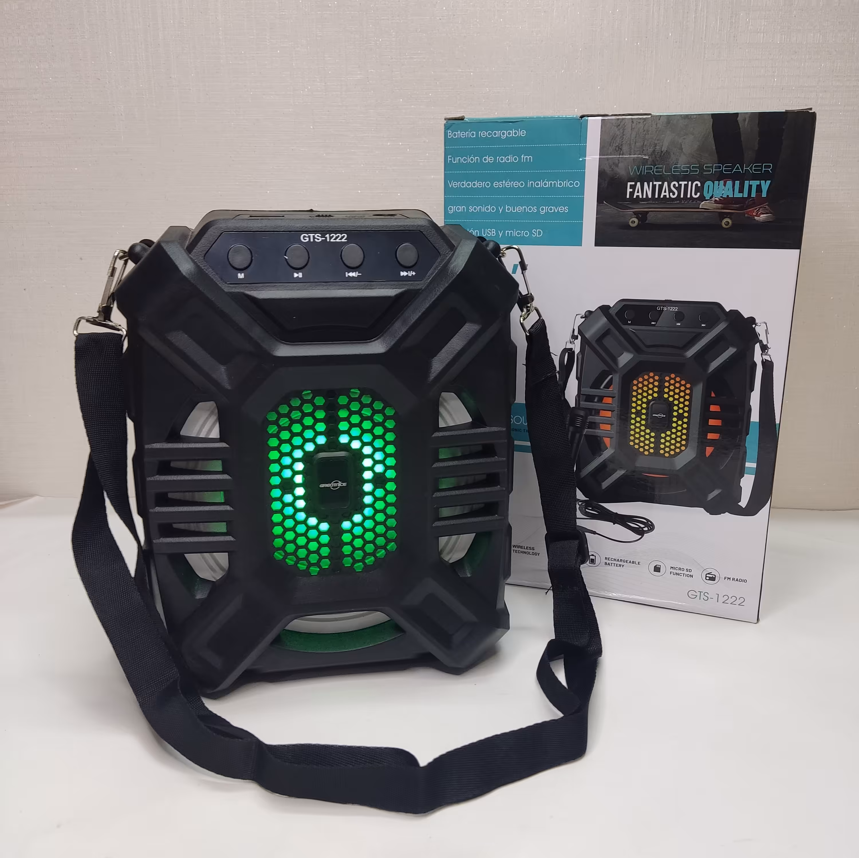 اسپیکر قابل حمل GTS-1222 به همراه میکروفون و بند آویز