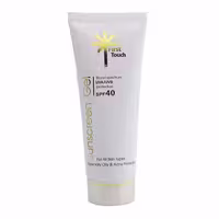 قیمت خرید اینترنتی ژل ضدآفتاب بیرنگ spf40 فرست تاچ 70 میل | فارموکسین