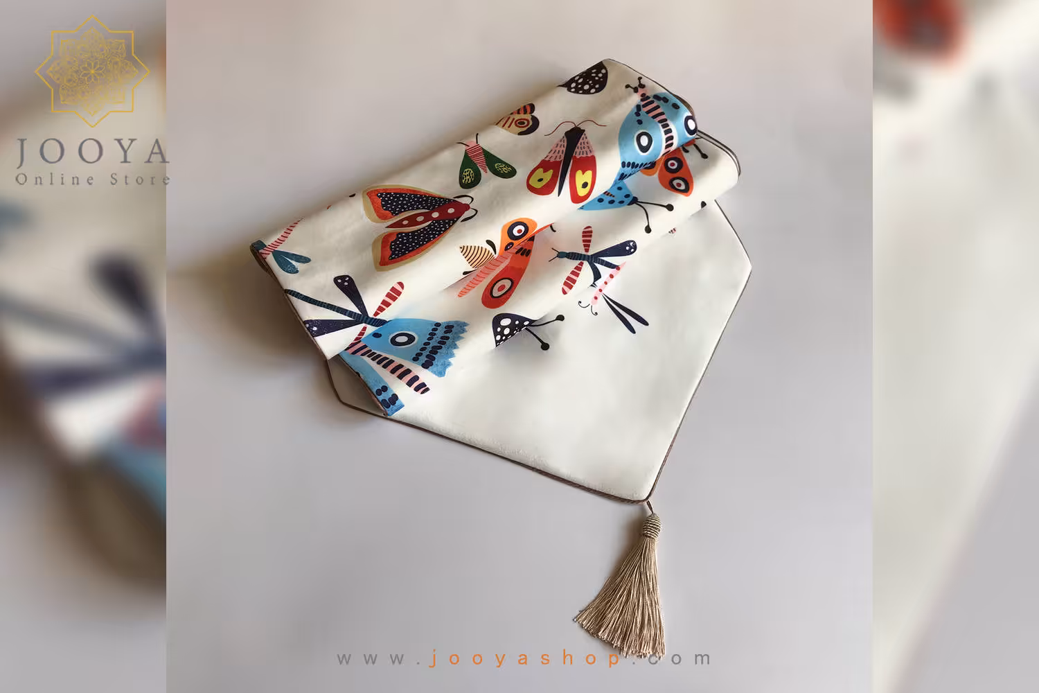 رانر منگوله دار لبه مثلث طرح پروانه