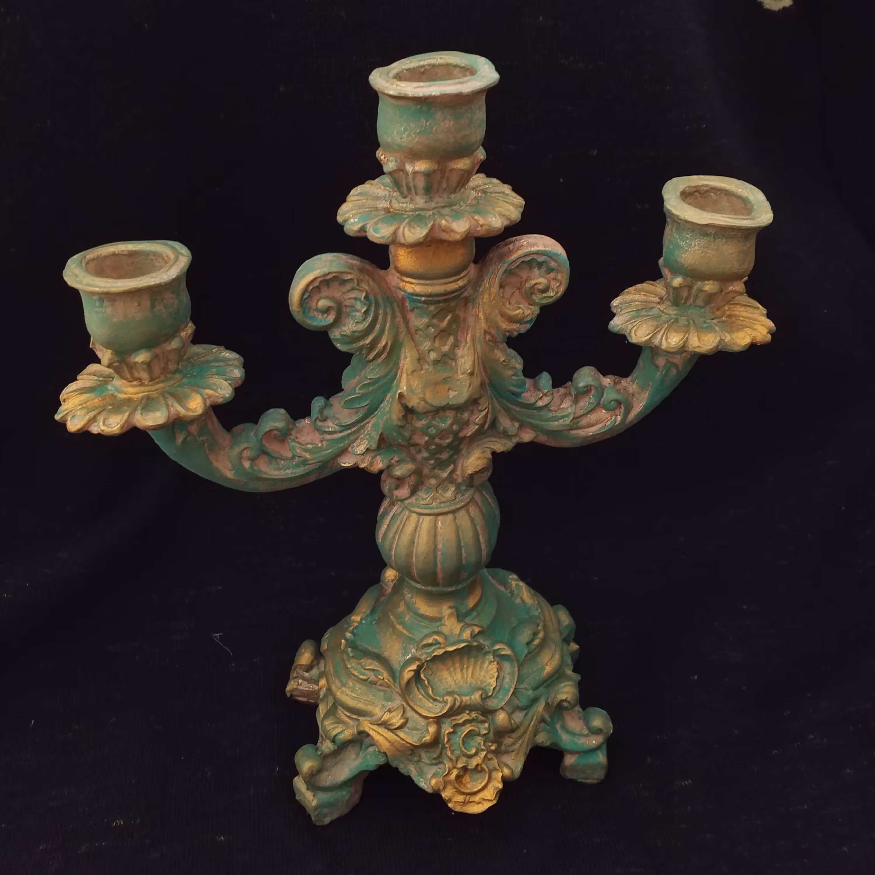 شمعدان سه شعله پتینه شده