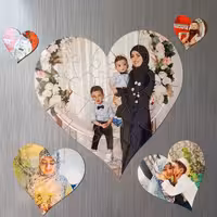 پازل قلبی مگنت رو یخچالی با عکس دلخواه شما سایز 16 در 16 به همراه 4 قلب تکی کوچک