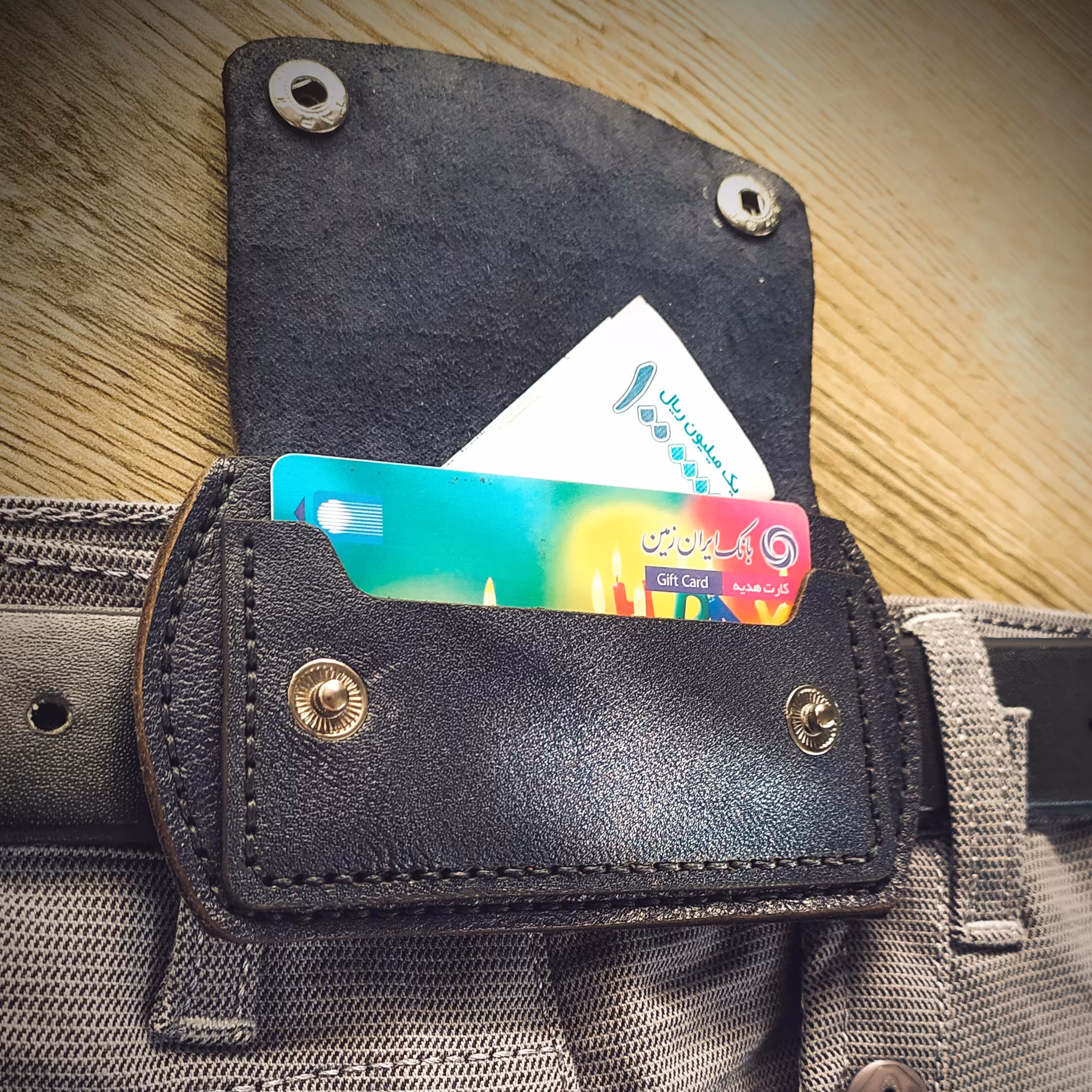 کیف کارت کمری