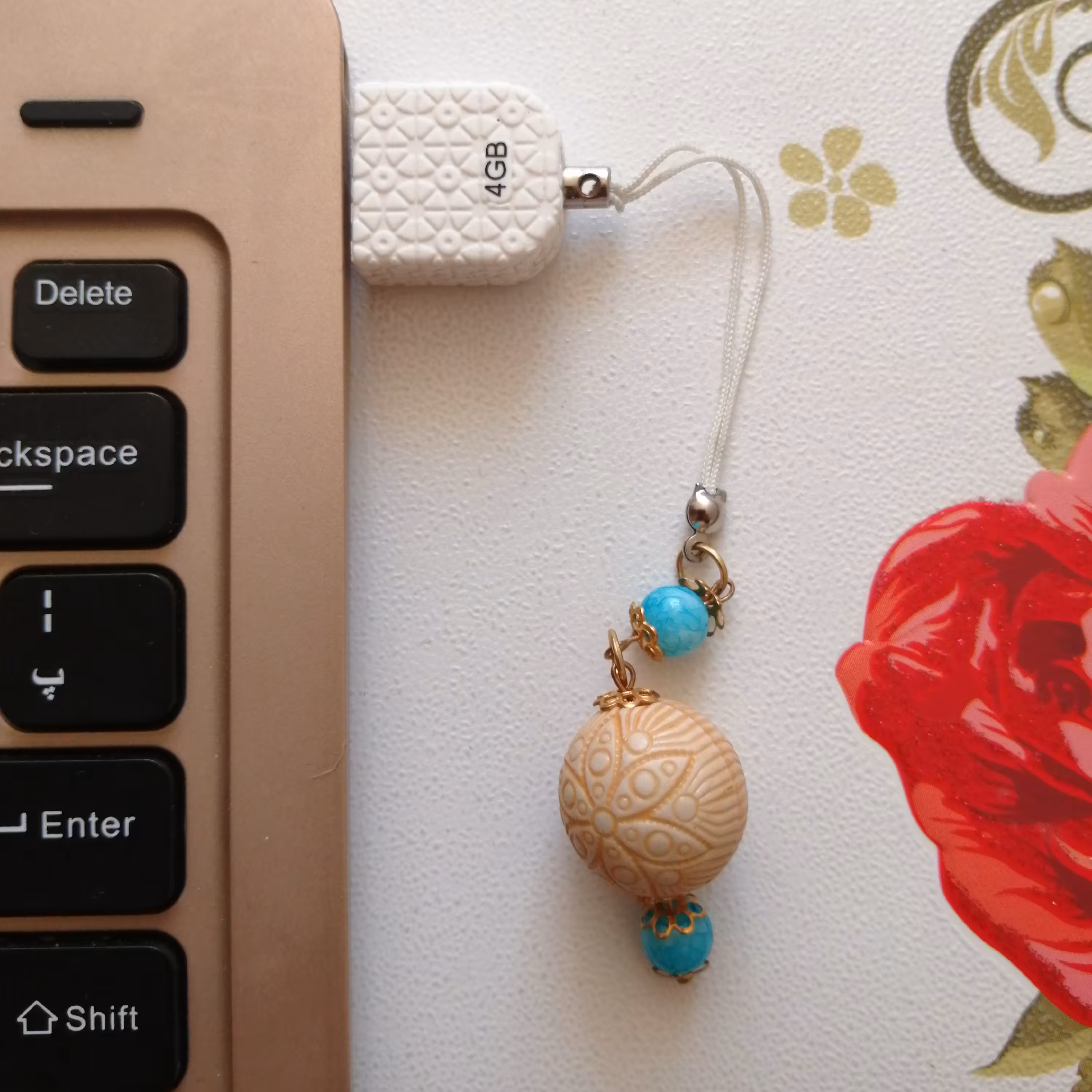 آویز فلش توپک