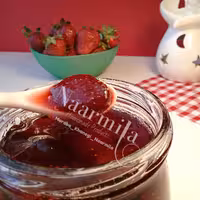 مربا توت فرنگی خانگی(تصویر واقعی محصول)