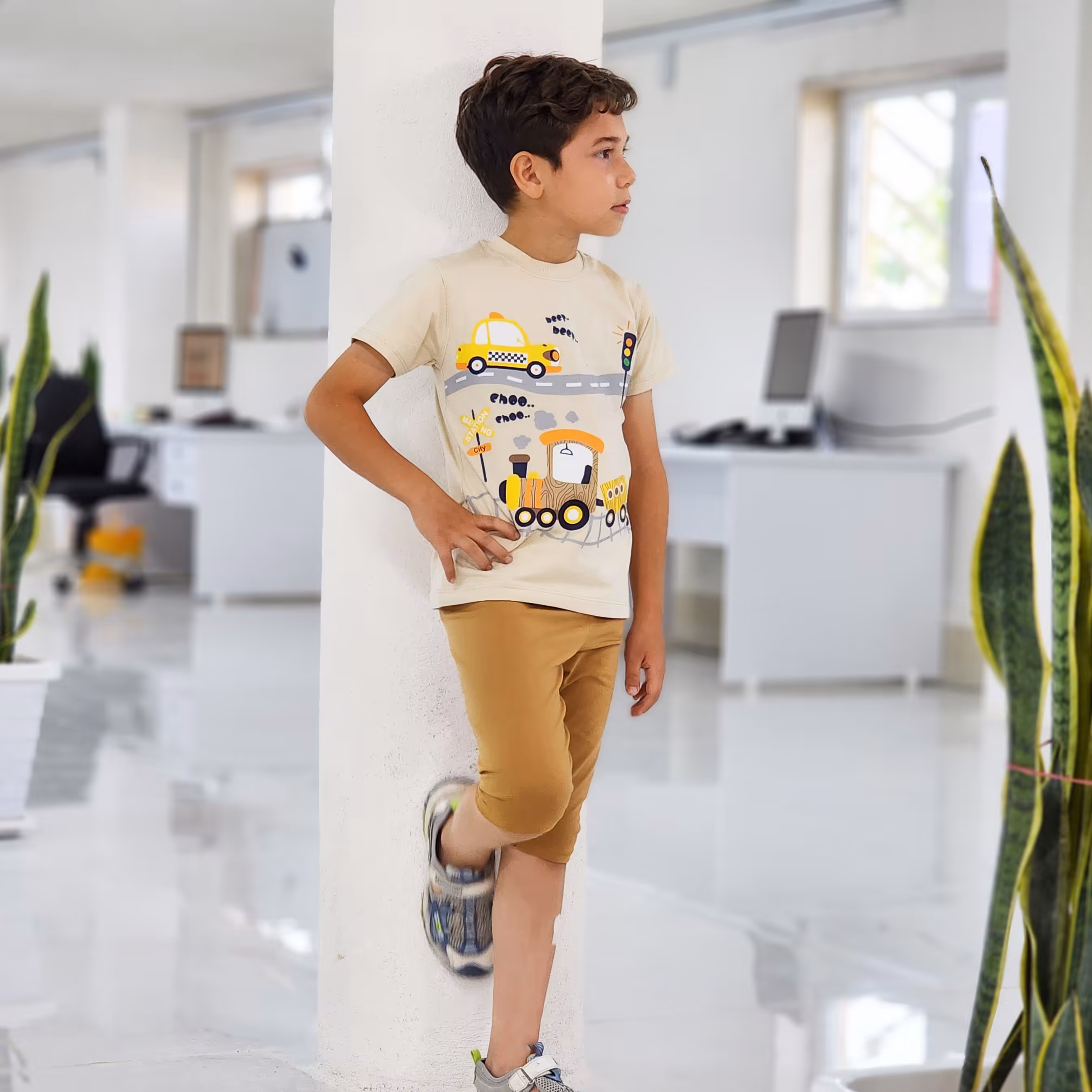 تیشرت شلوارک تاکسی و  قطار