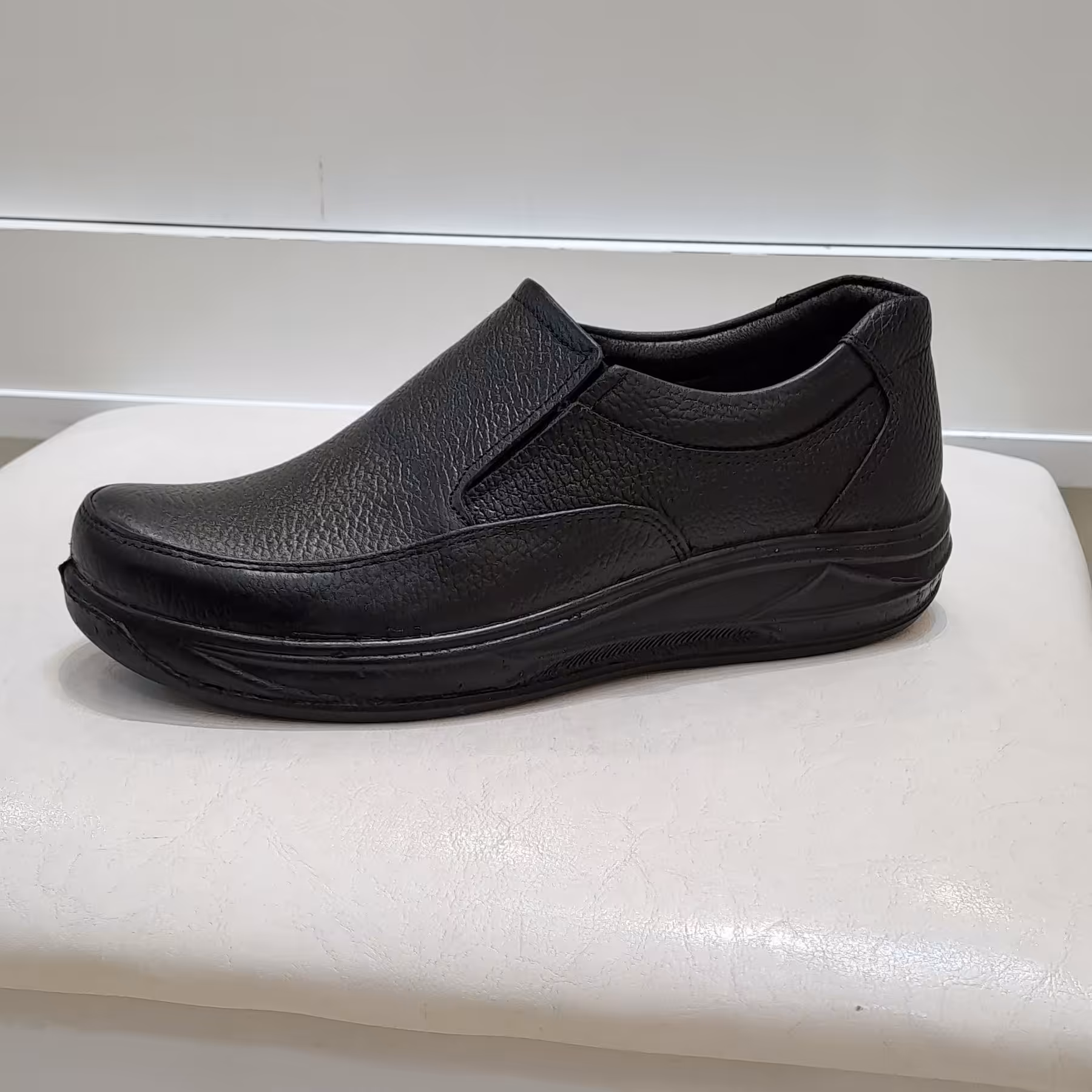 کفش تمام چرم مردانه راحتی