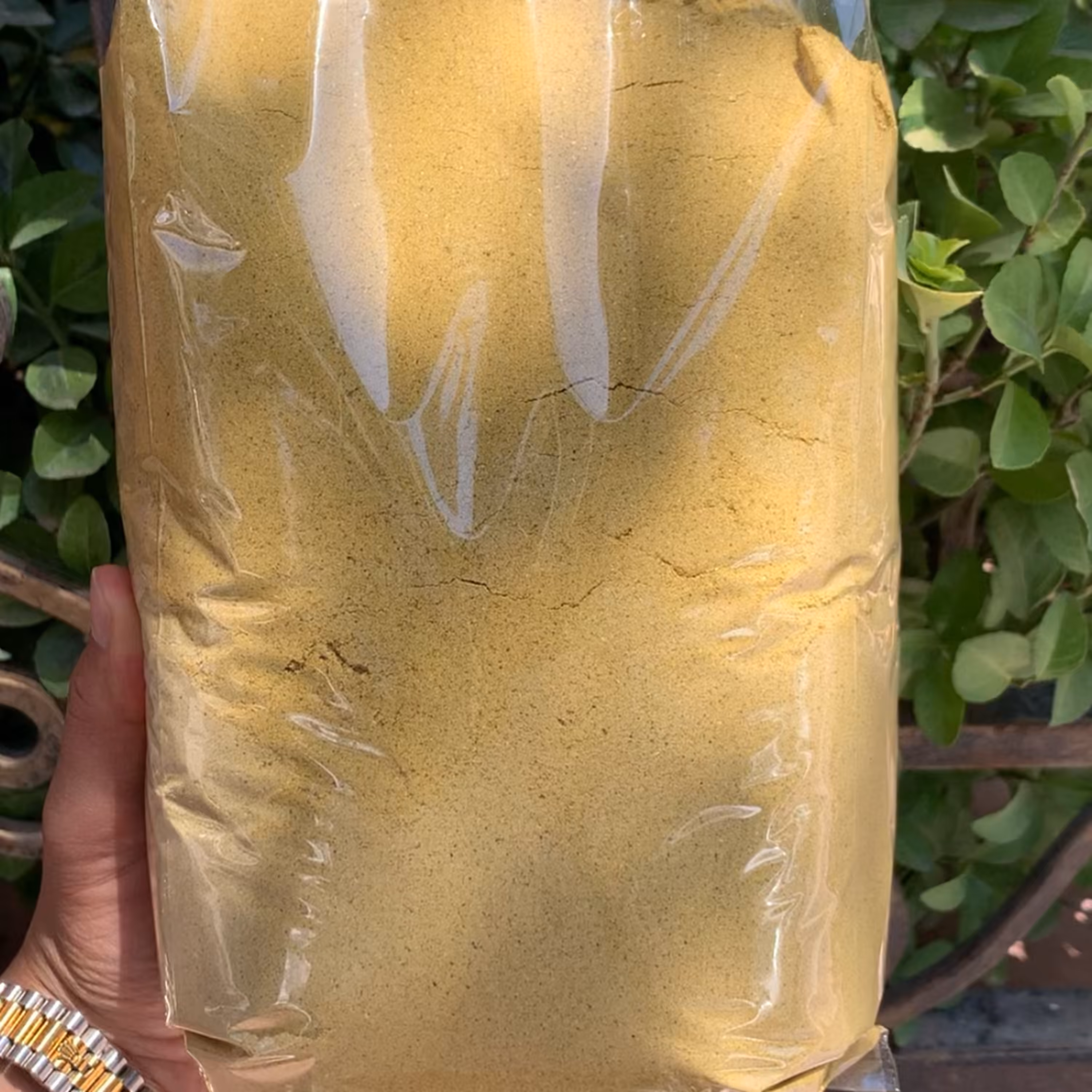 ادویه پلویی زعفرانی مخصوص 1 کیلوگرمی آقای زعفران