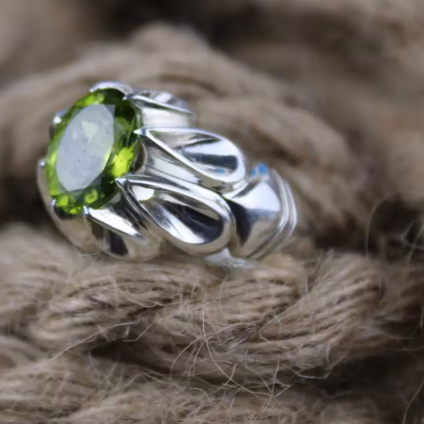 انگشتر زبرجد