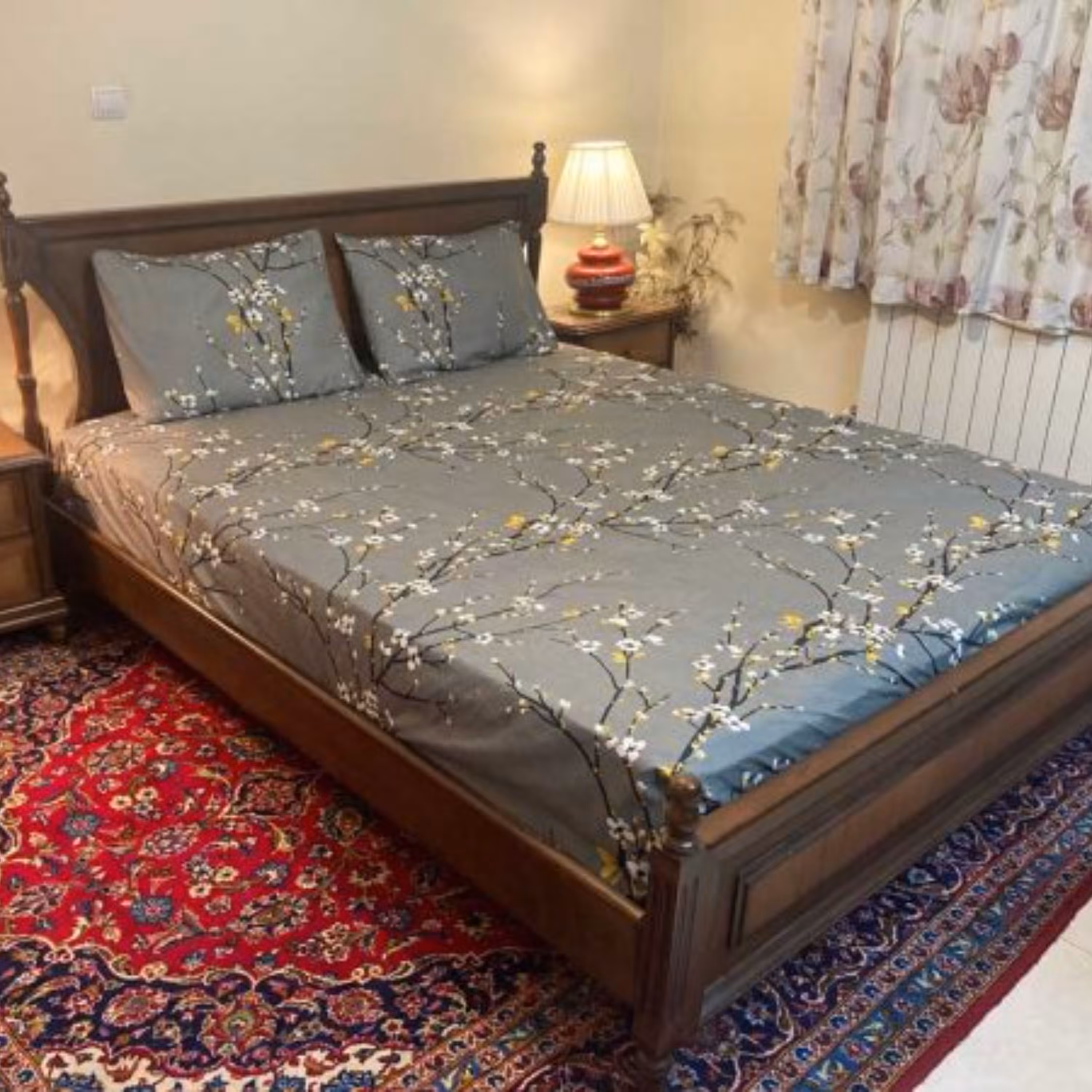 روتختی کشدار تخت دونفره ترک طرح زنبق (رنگ طوسی) عرض 160