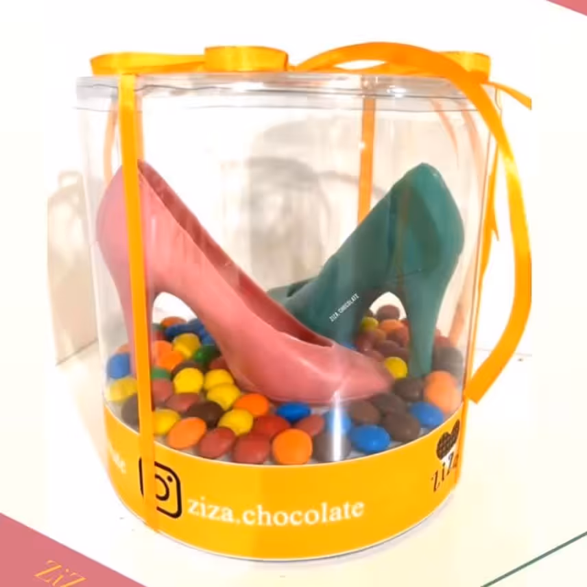 کفش های شکلاتی به همراه پاستیل و اسمارتیز پک دو عددی