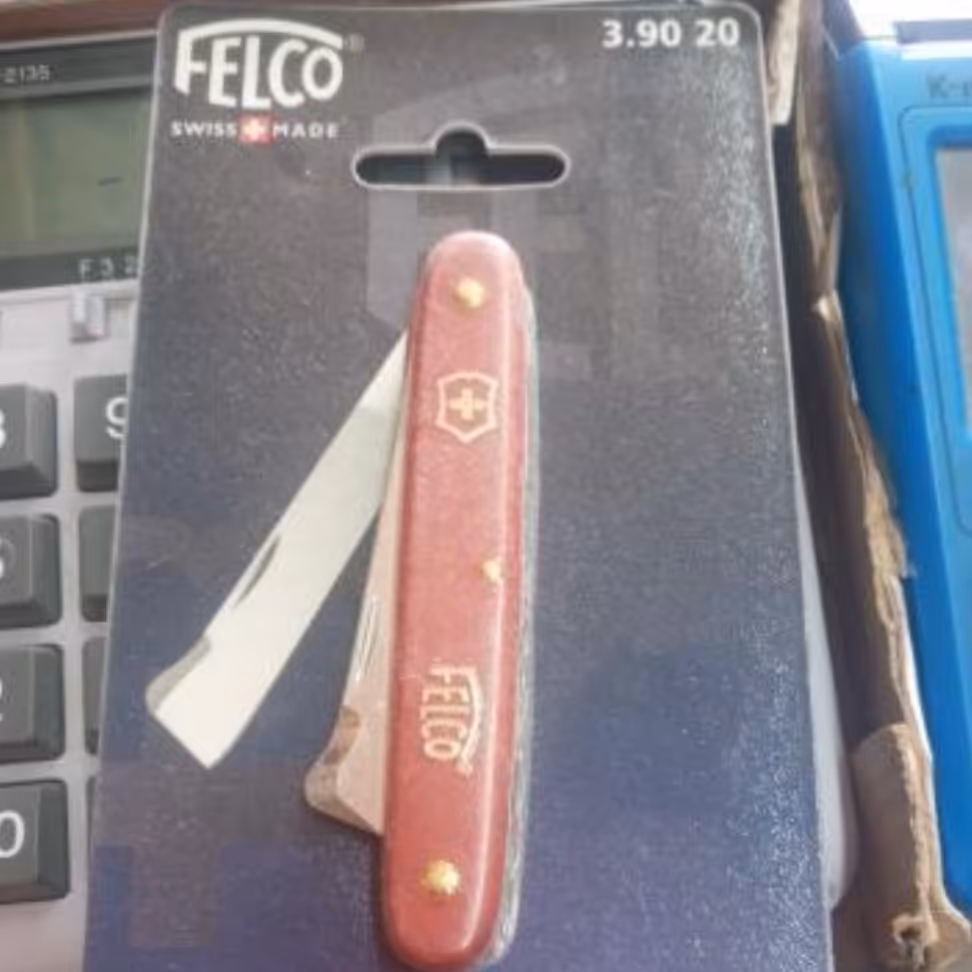 جاقو پیوند فلکو اصلدر باسلام فروش نداریم ،برای خریدبه سایت هایان نهال که  اسمش رو سرچ کنید میاره با مجوز پرداخت و اعتماد