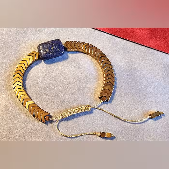 دستبند لاجورد و حدید آبکاری طلایی اسپرت 