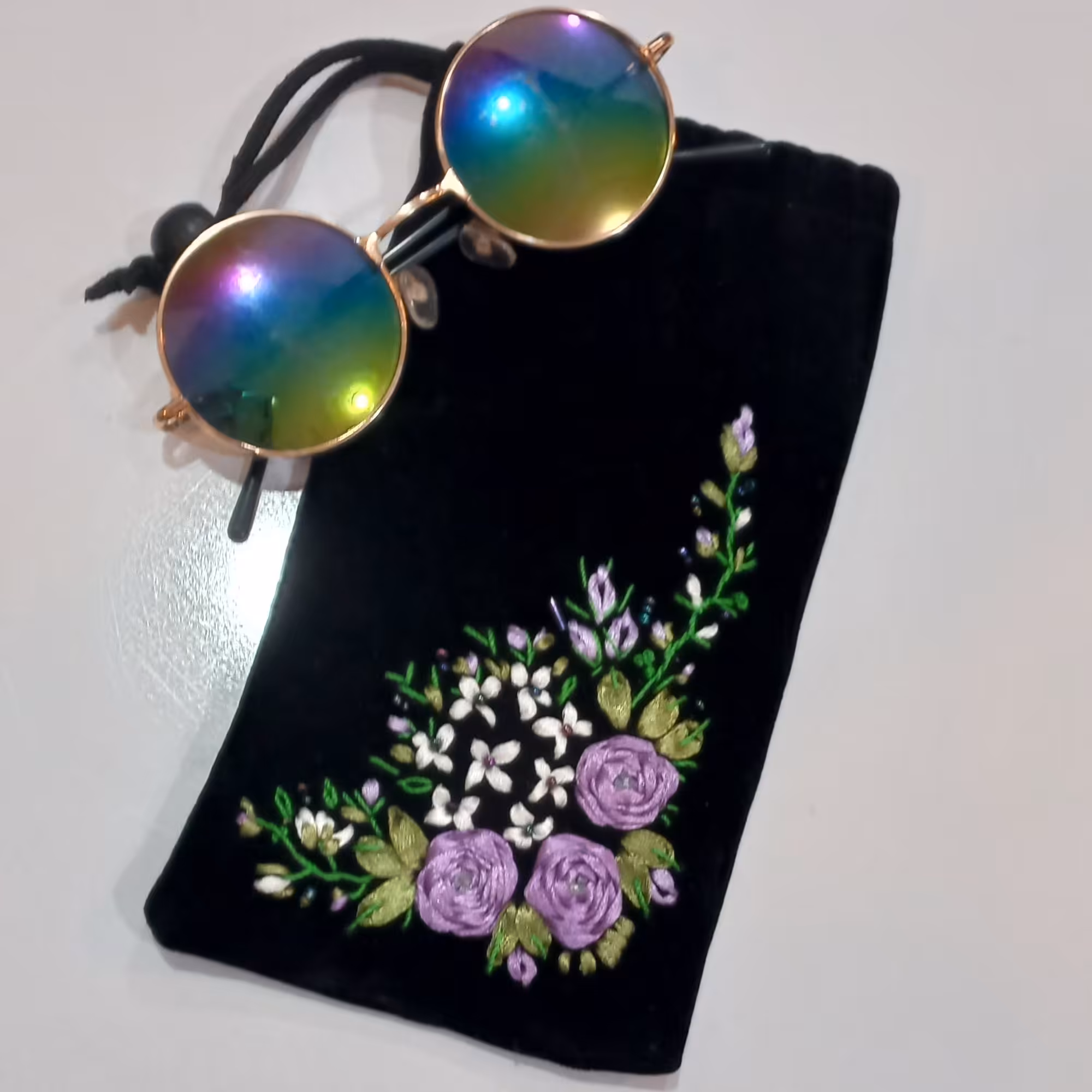 کیف عینک روباندوزی