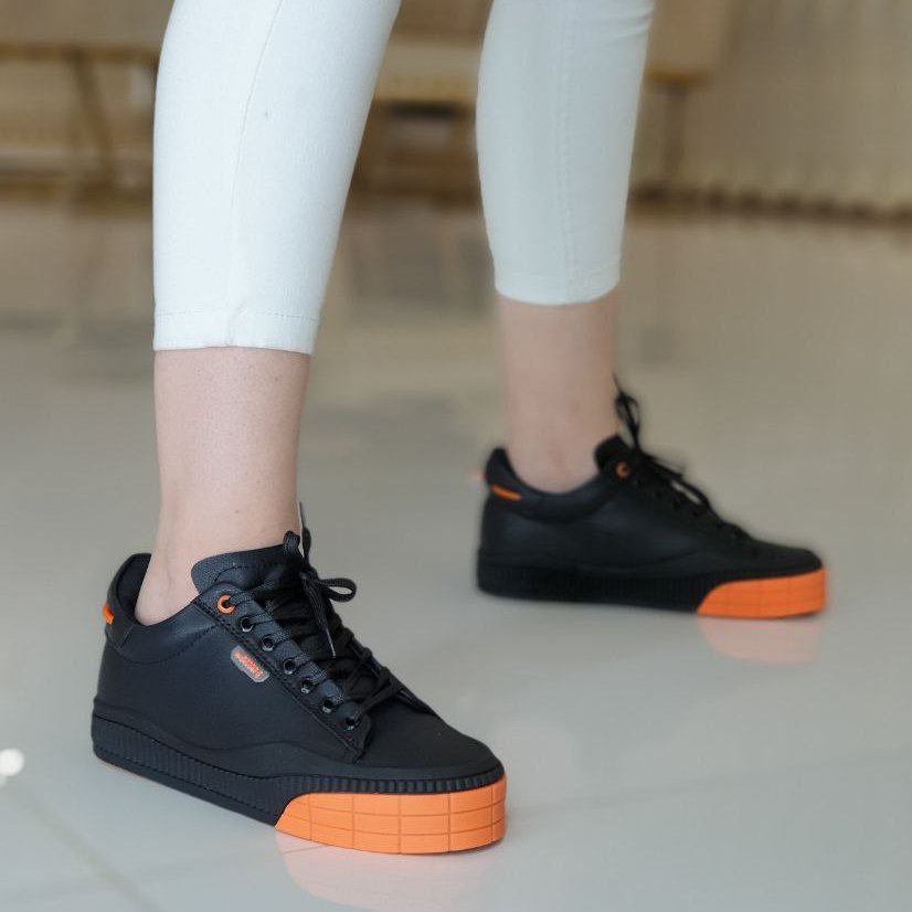 کتونی 
کد 769
قالب استاندارد
پاخوری شیک عالی 
زیره پیو
شیک و راحت 
Size 37ta40