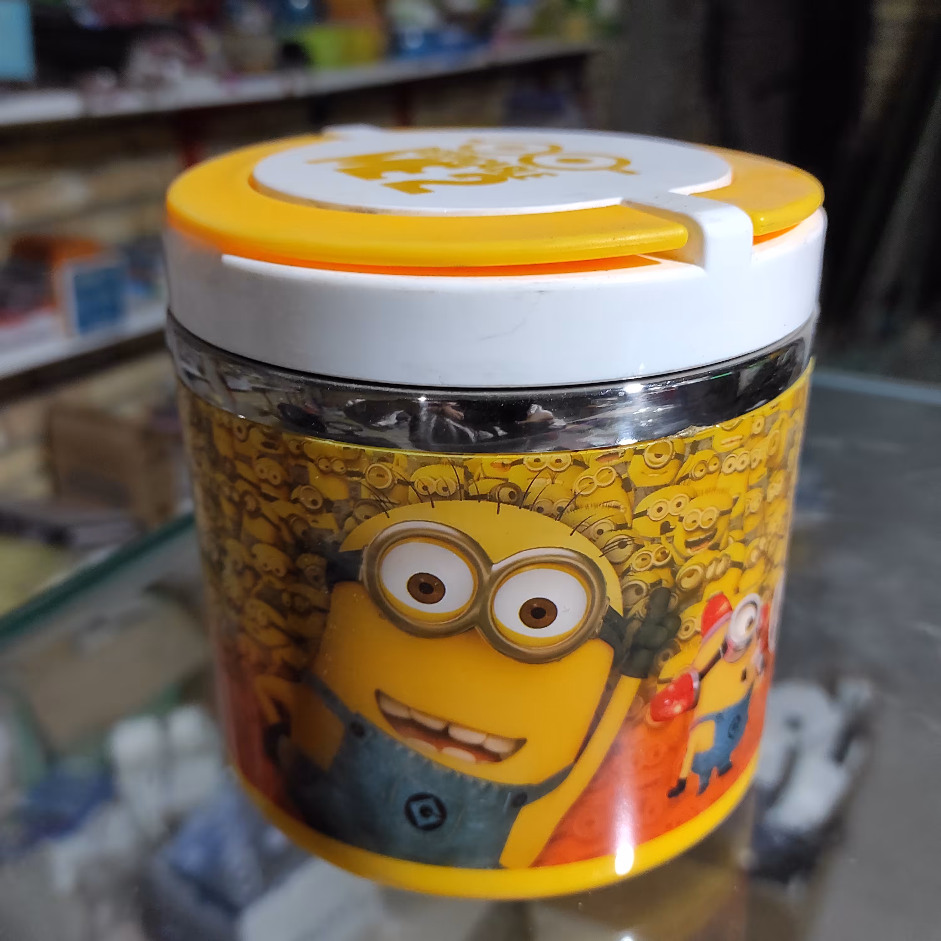 ظرف غذا داخل استیل