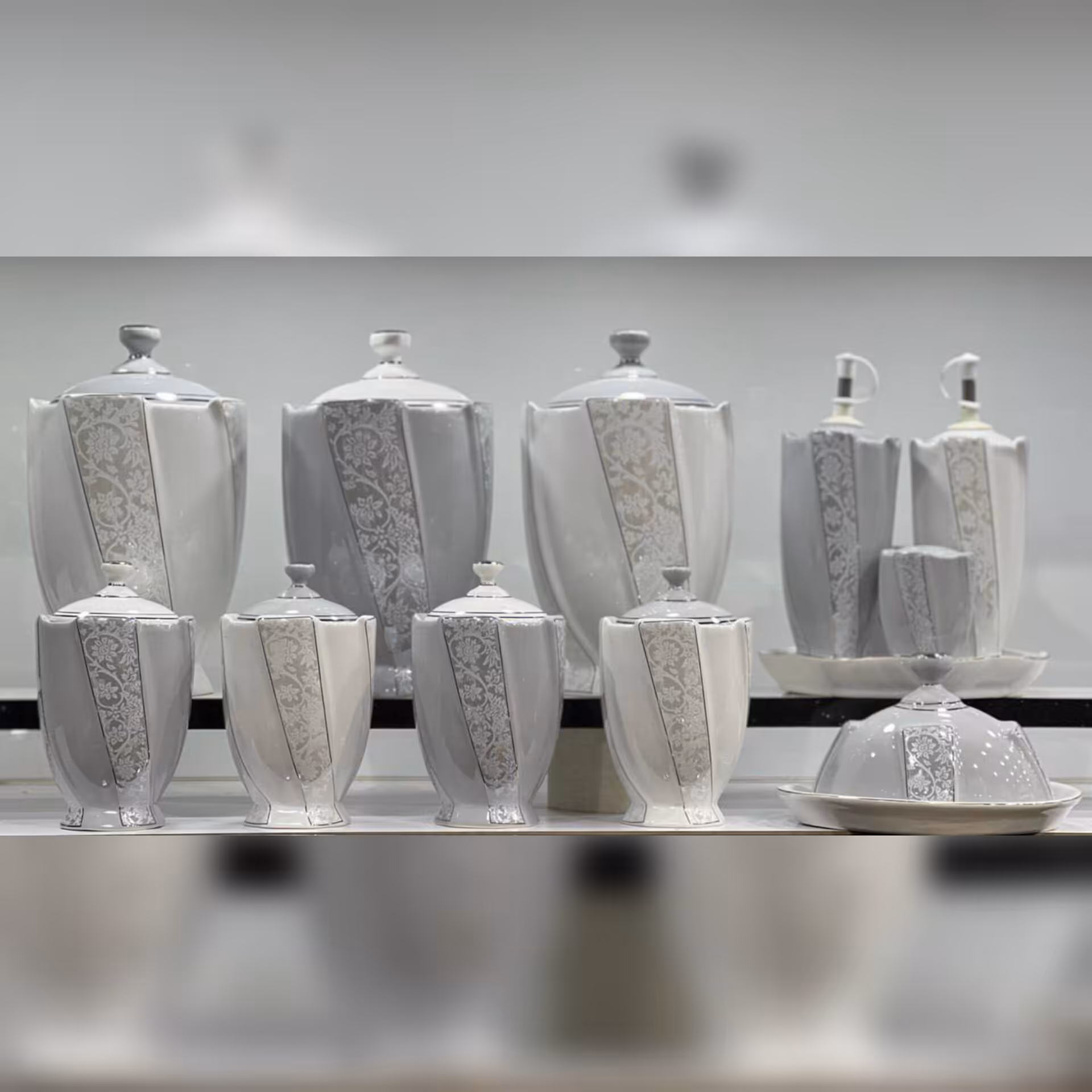 ست پاسماوری 14 پارچه مدل استیج گلدار رنگ سفید طوسی 