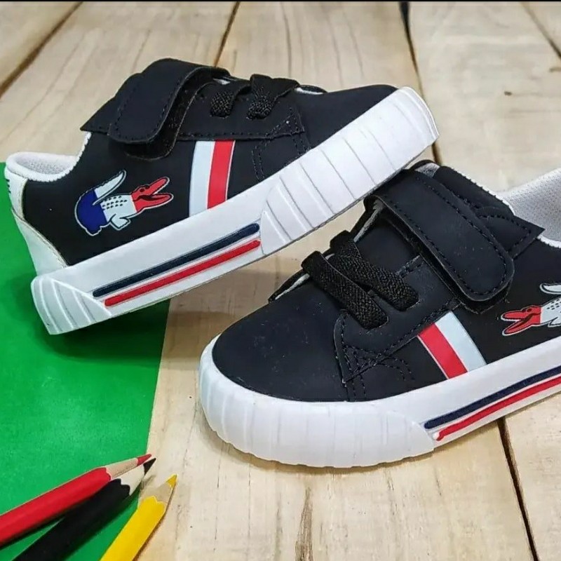 بسیار با کیفیت  و زیبا سایز موجود 27 و 28