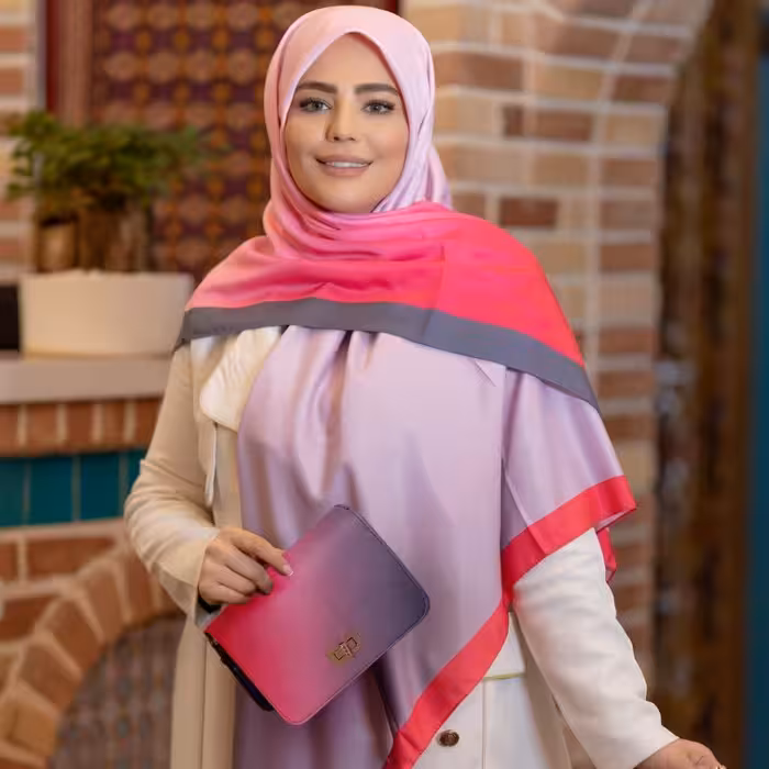 ست کیف و روسری رنگ سال _ ست روسری و کیف رنگ سال _ روسری نخی سرخابی _ کیف پاسپورتی سرخابی 