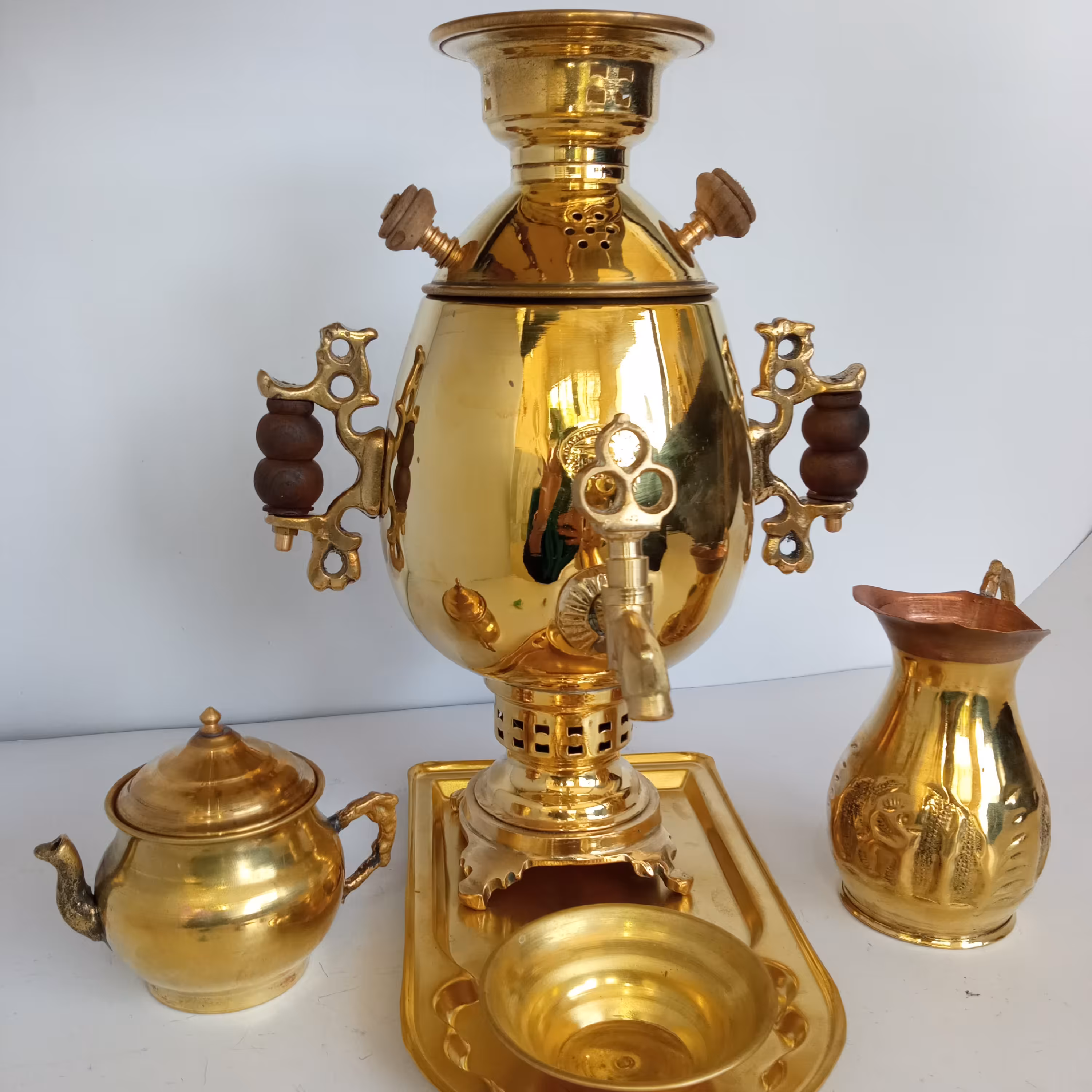 سماور  دکوری مدل تخم مرغی(برنز)