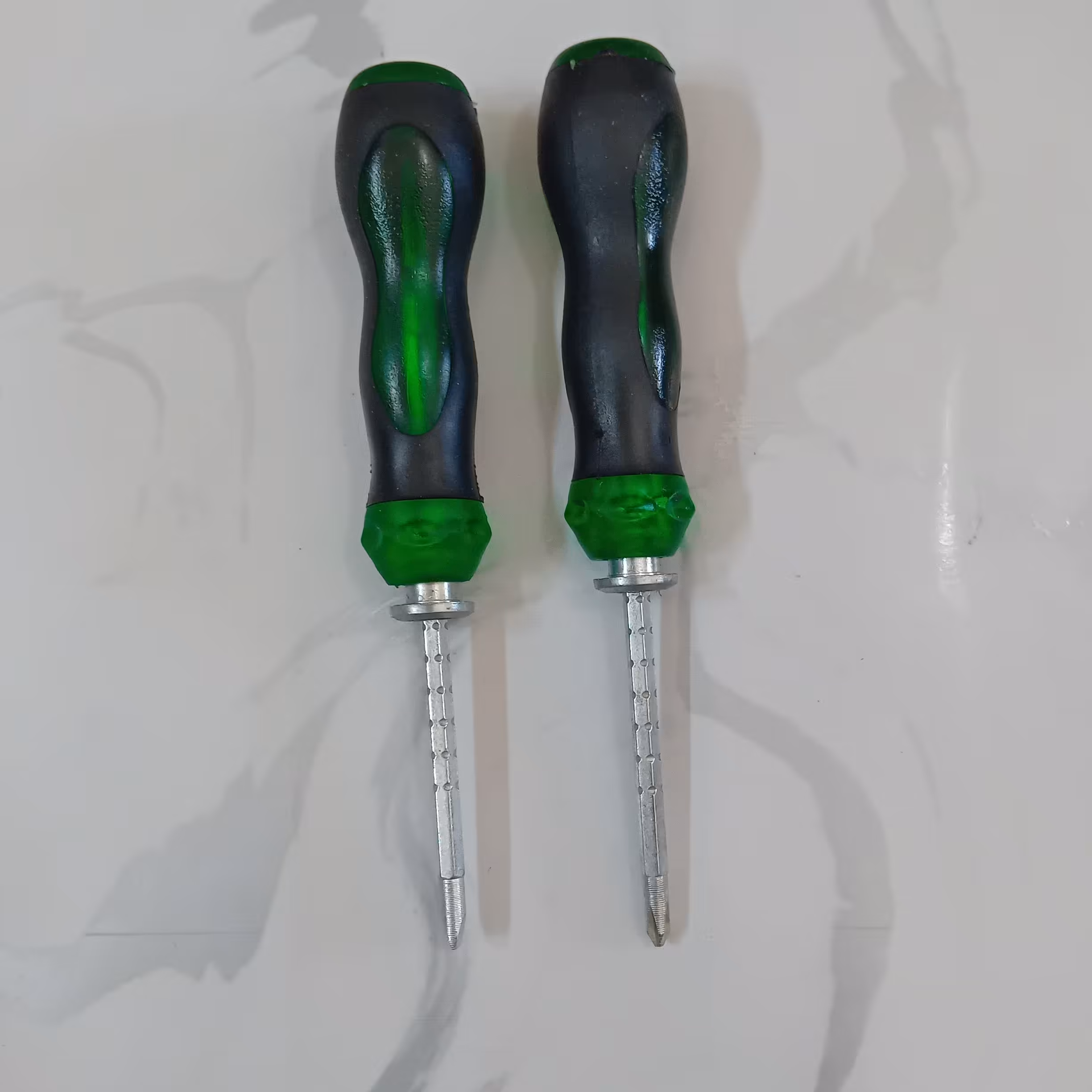 پیچ گوشتی دوسو و چهارسو