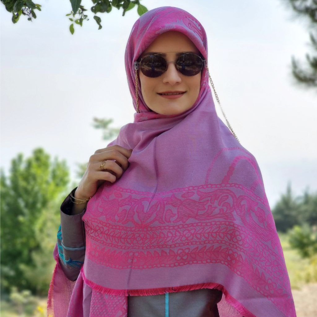 روسری نخ ژاکارد رنگبندی خاص وبی نظیر