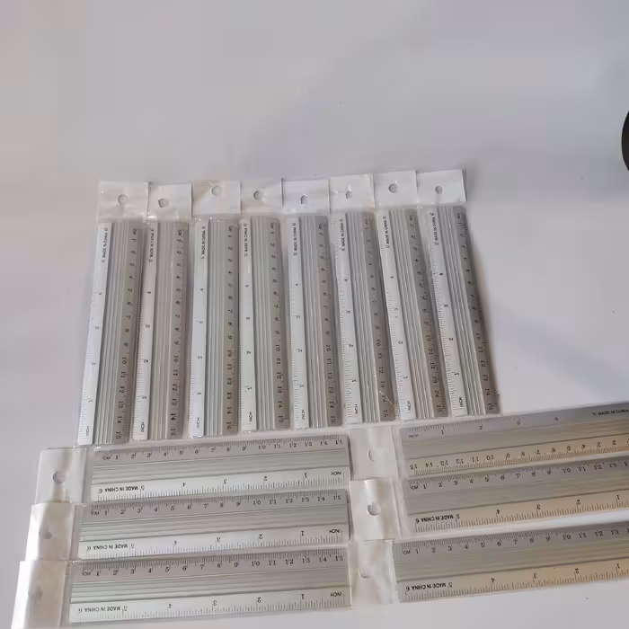 خطکش آلمینیومی 15 سانت درجه یک(مناسب برای جوایز مدارس)