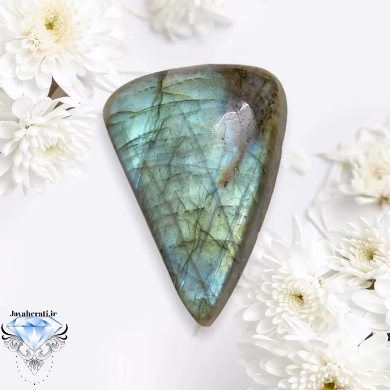 نگین لابرادوریت معدنی زیبا و خیره کننده 
