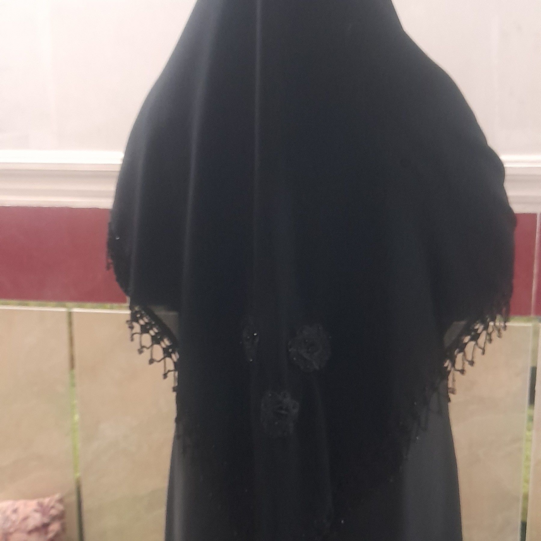 روسری بشت اندونزی با حاشیه های قللاب بافی با نخ ابریشم مدل گوشواره