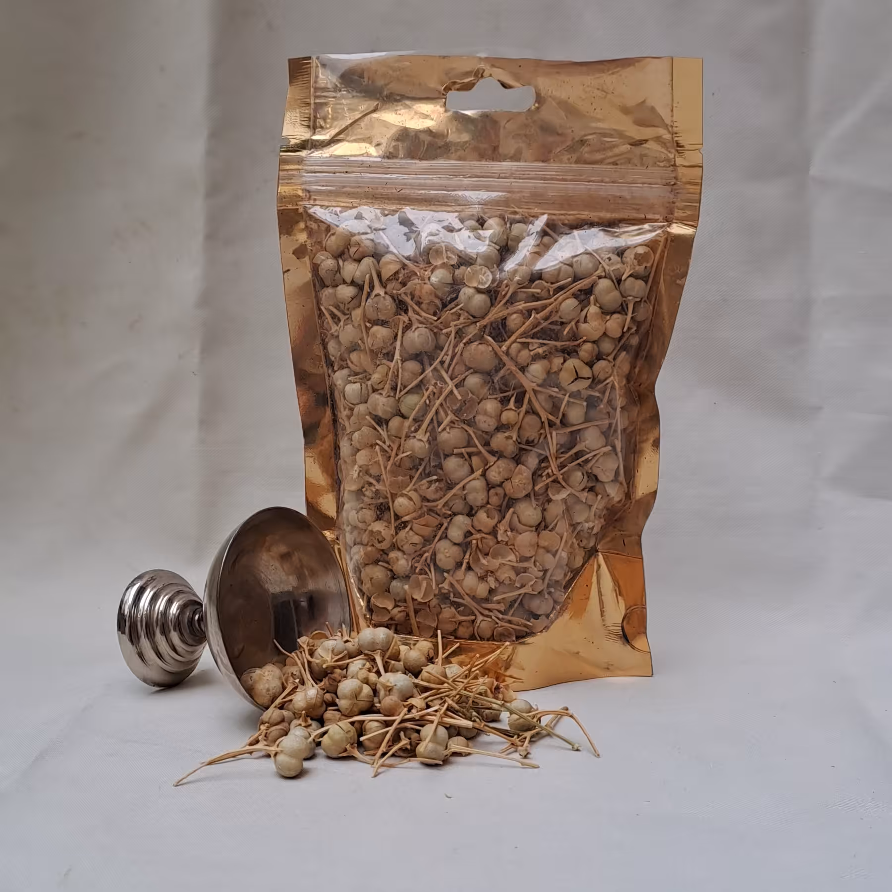 اسفند نخودی(با پوست). به. صورت کیلویی نیز قابل سفارش میباشد