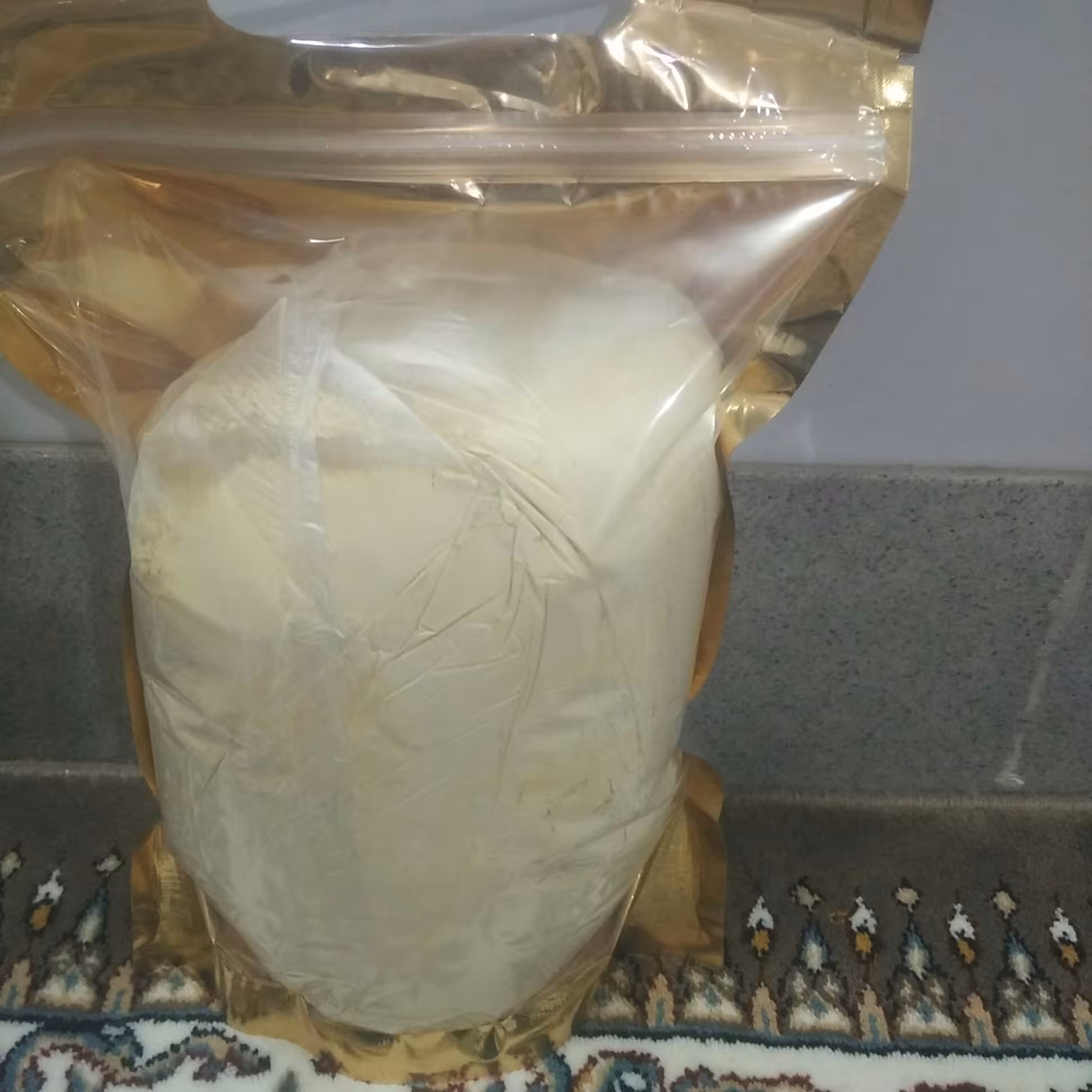 نوره یک به شش زرنیخ دار نیم کیلویی برچسب دار