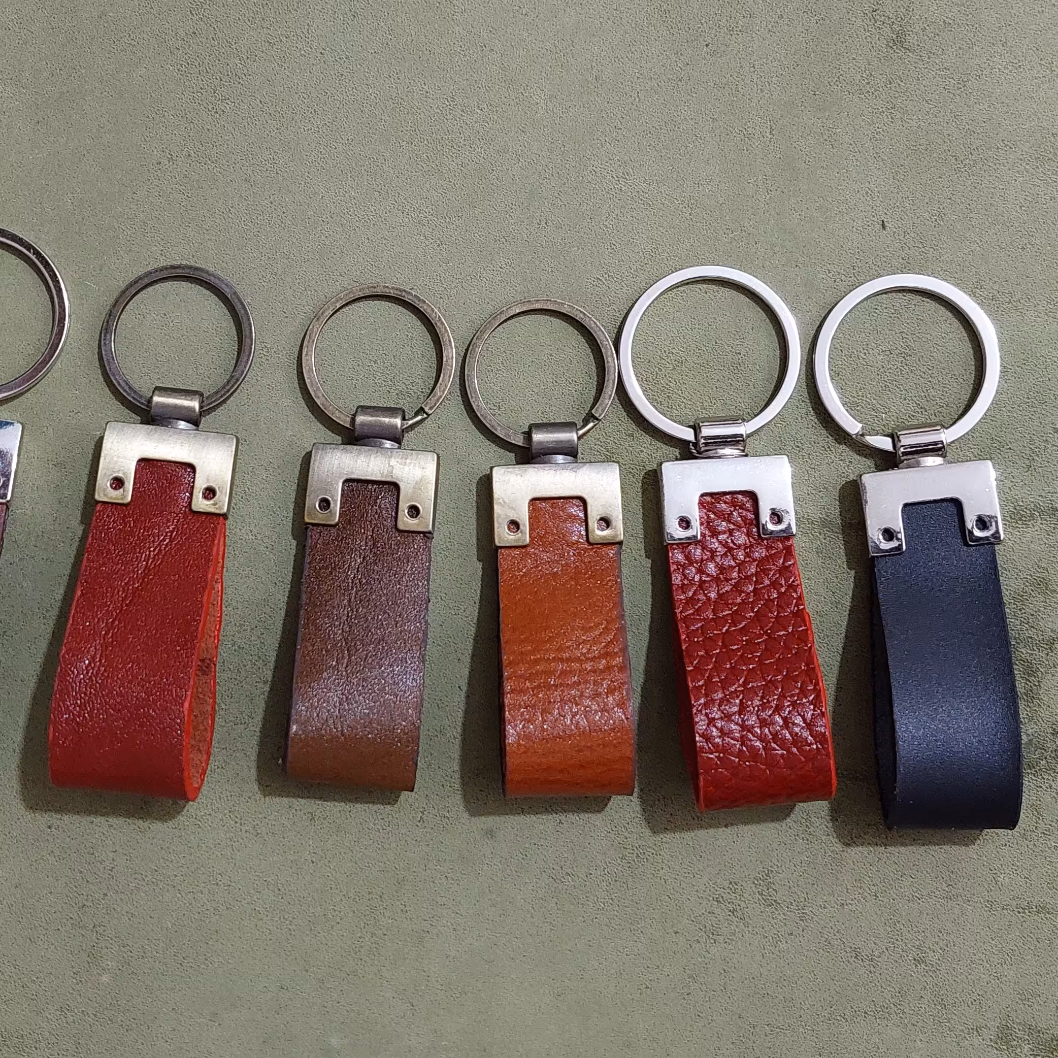 جاکلیدی استیل چرمی اصل حلقه استیل  چرم گاوی 