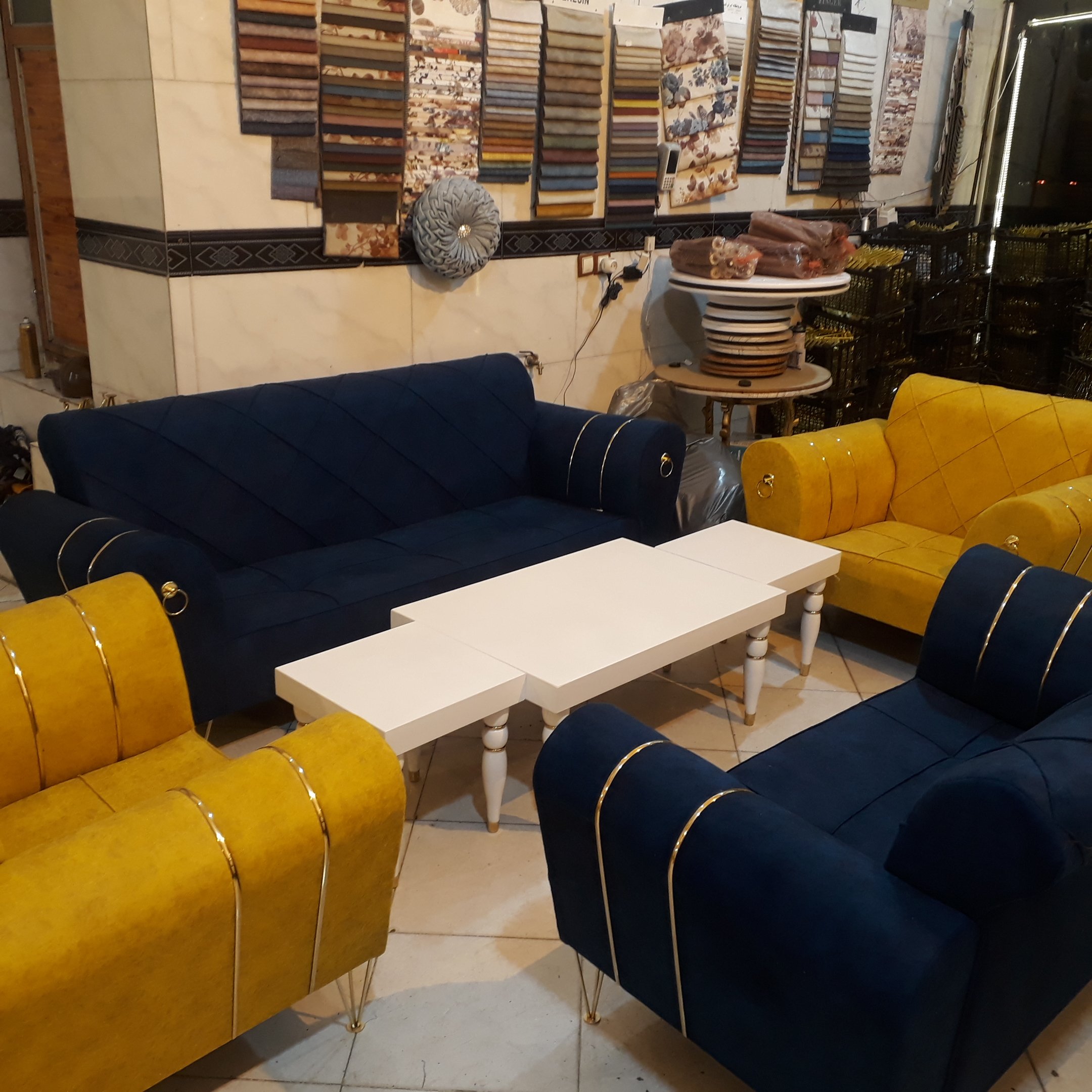 مبل اسکارلت راحتی عسلی