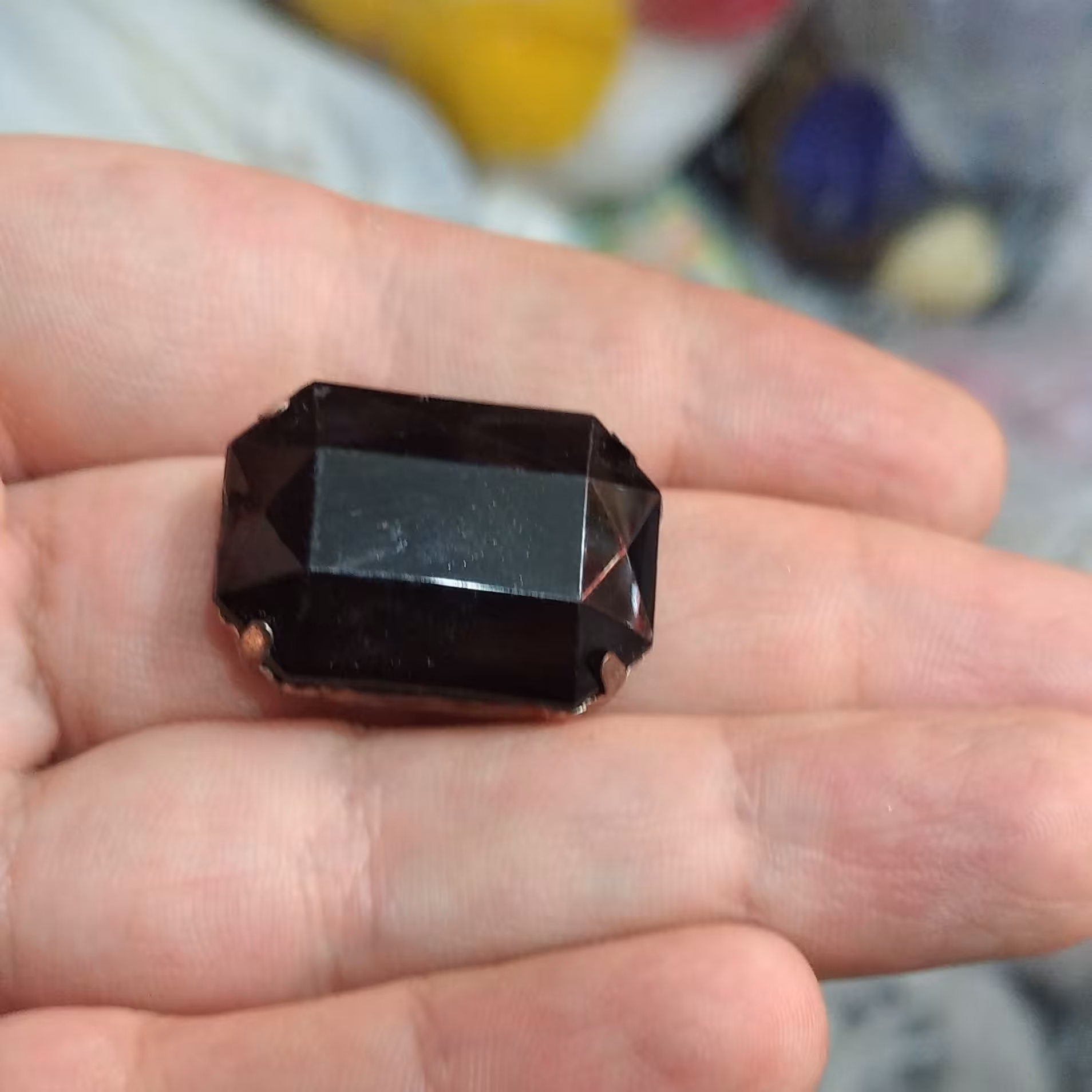 سنگ هشت ضلعی مشکی بزرگ 1 عدد