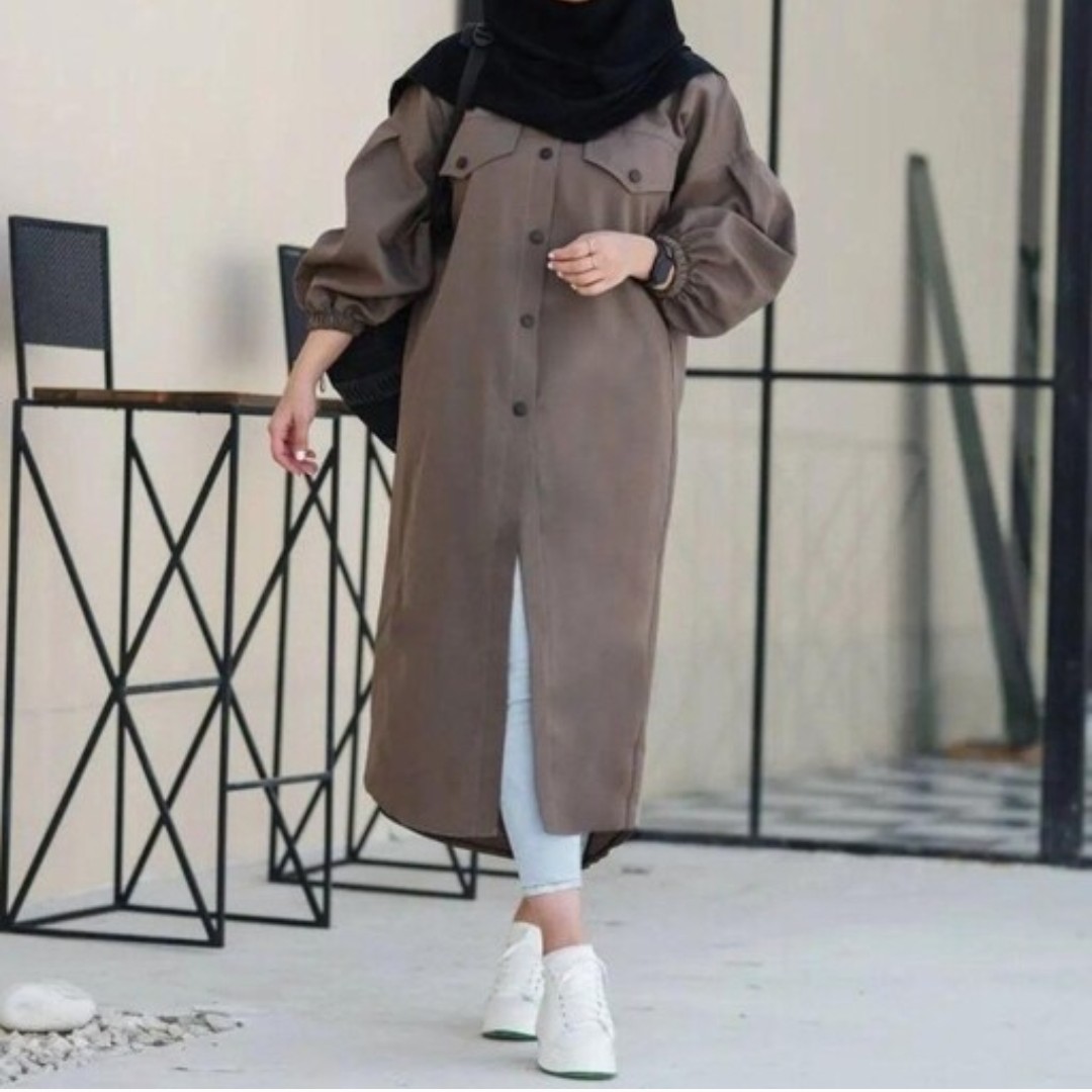 مانتو دانشجویی شیک قد 120 جنس کرپ کره ای درجه یک رنگ مشکی سورمه ای و سبز و خاکی سایز 32 تا 60 موجود 