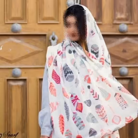 شال کد 108،جنس نخ کره بسیار با کیفیت نرم ولطیف با ایستایی خیلی خوب 