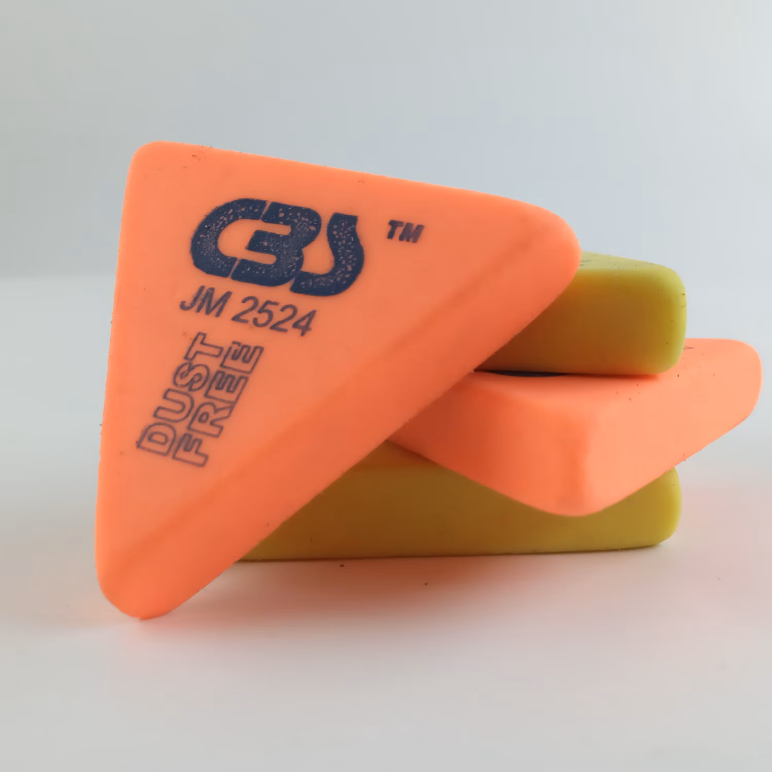 پاک کن مثلثی سی بی اس در دو رنگ زرد و نارنجی