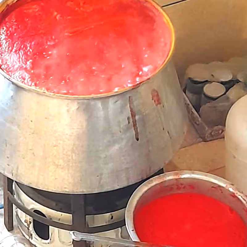 رب گوجه فرنگی خانگی بدون هیچ افزودنی مجاز و غیر مجاز 