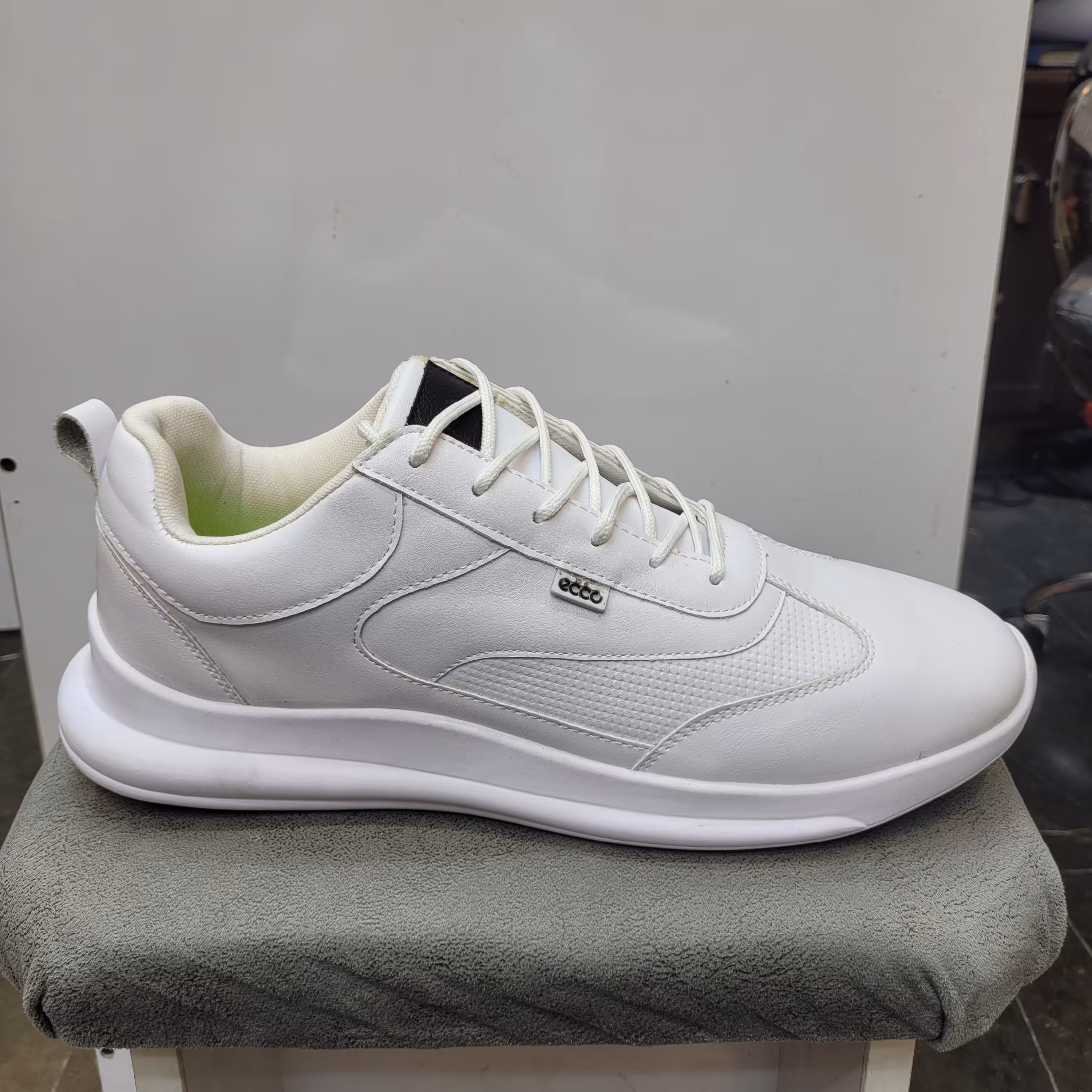 کفش مردانه  مدل اکو سایز بزرگ سایزبندی 45تا47 رویه چرم صنعتی زیره پیو قالب استاندارد