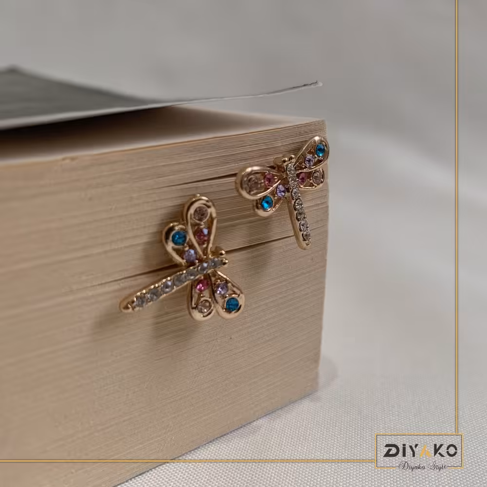 گوشواره زنانه و دخترانه پروانه ای استیل رنگ ثابت نگین کاری شده