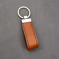 جاکلیدی چرم طبیعی با یراق باکیفیت هدیه ای خاص و ماندگار