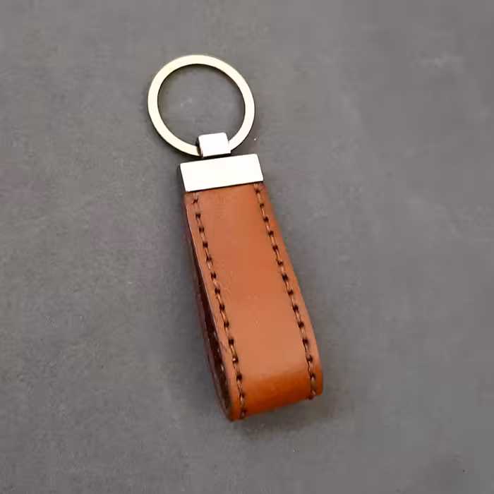 جاکلیدی چرم طبیعی با یراق باکیفیت هدیه ای خاص و ماندگار