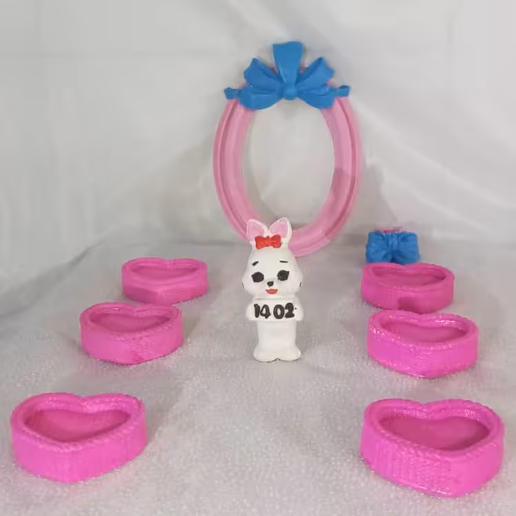 هفت سین  ازجنس پودرسنگ  وزن خالص:1/400  گرم وزن بابسته بندی :2500 گرم جنس: پودرسنگ  مناسب برای :ظرف  هفت سین 