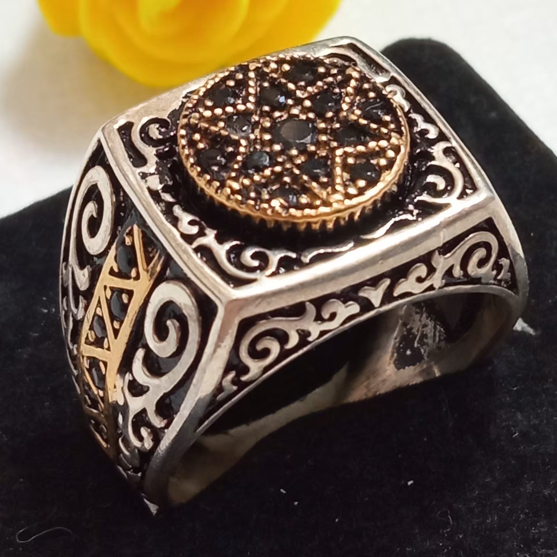 انگشتر اسپرت مردانه نقره  نگین اتمی سیاه بسیار زیبا