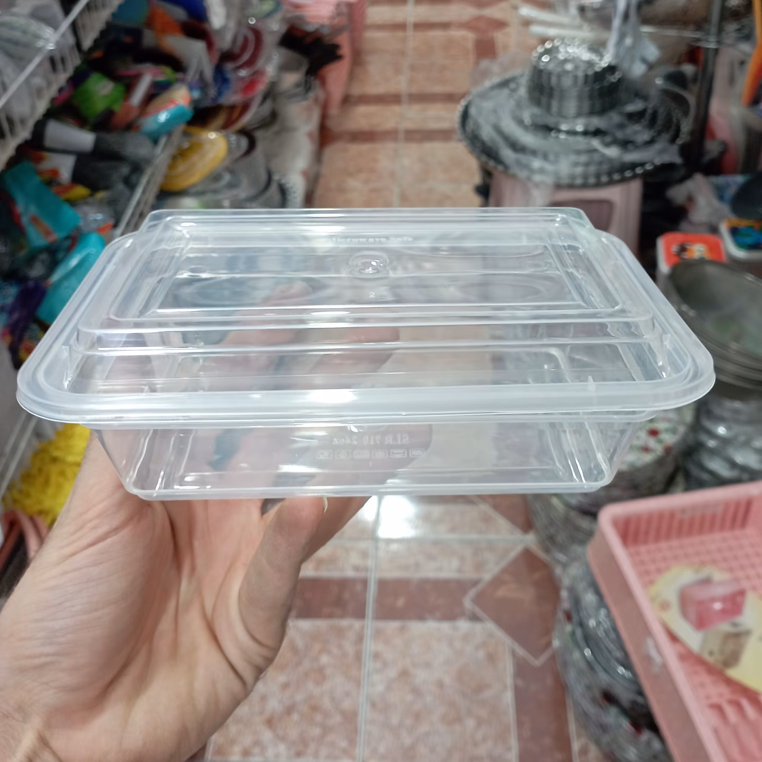 ظرف فریزری  و مایکروویوی710سی سی درب دار در پلاسکو میلاد

